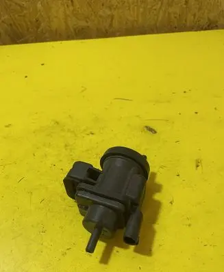 Mercedes-Benz C W203 Turbo solenoid valve A0005450427 0005450427