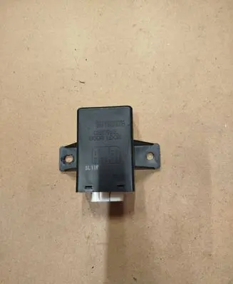 Suzuki Forenza Door central lock control unit/module 96190176 5L11F BE00