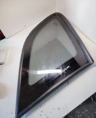 Hyundai Santa Fe Rear side window 878102B000