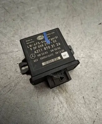 Mercedes-Benz E W211 Light module LCM A2118703126 0000616472