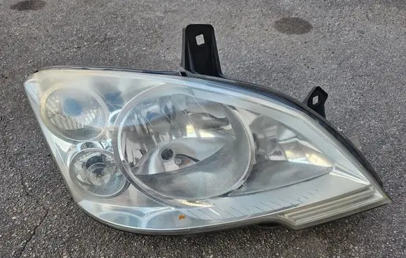 Mercedes-Benz Vito Viano W639 Headlight/headlamp 1EG00962702 A6398201961
