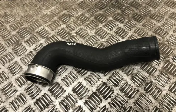 Mercedes-Benz ML W164 Intercooler hose/pipe A1645282082