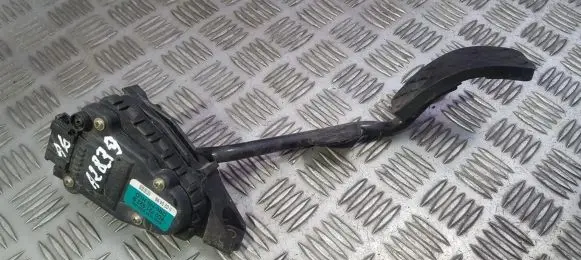 Audi A6 S6 C5 4B Accelerator throttle pedal 8D2721523B 6PV008026-09