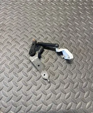 BMW 3 G20 G21 Rear height level sensor lever 6894095