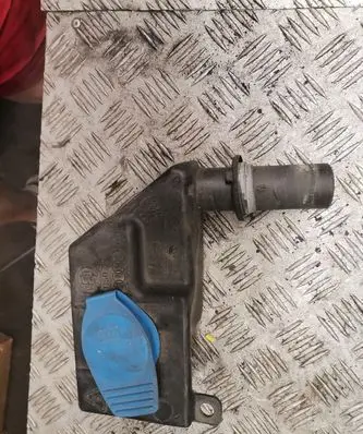 Audi A4 S4 B8 8K Lamp washer fluid tank 8t2955463b