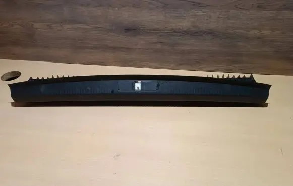 Peugeot 2008 II Trunk/boot sill cover protection 98257547ZD