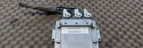 Ford Mondeo MK IV Engine control unit/module 6G9112A650VC