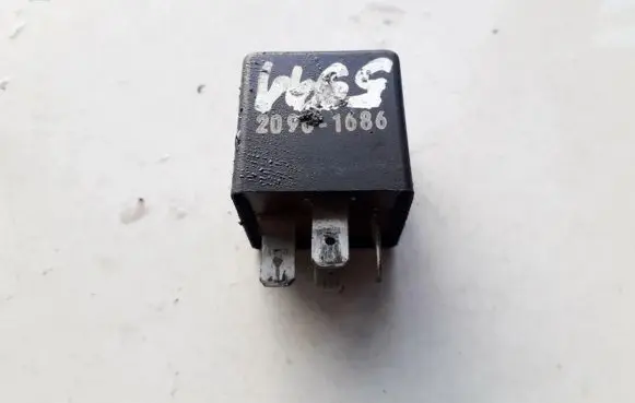 Volkswagen Jetta II Other relay 191919376 5WK1740