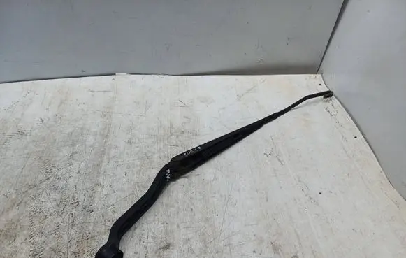 Mitsubishi Outlander Front wiper blade arm 6874 L316874