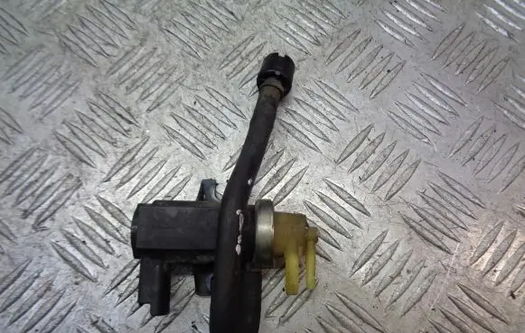 Peugeot 307 Vacuum valve 9661960380