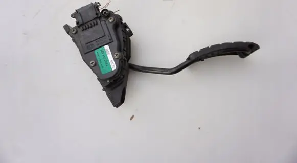 Renault Master II Accelerator throttle pedal 7700314525