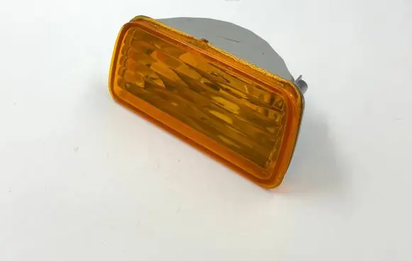 Chevrolet Corvette Front fender indicator light 16502539 919187