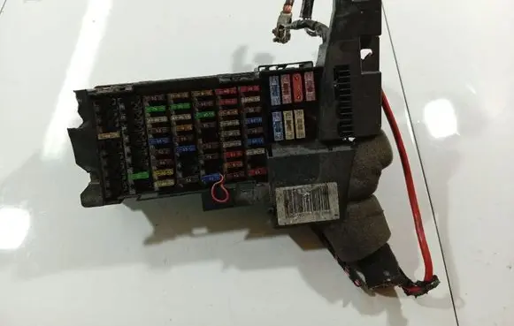 Mercedes-Benz B W245 Fuse box set 1695451740