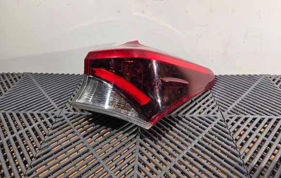 Toyota Auris E180 Rear/tail lights