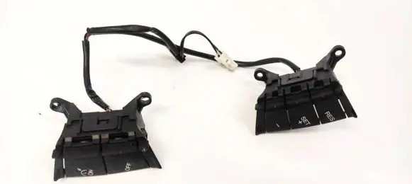 Steering wheel buttons/switches
