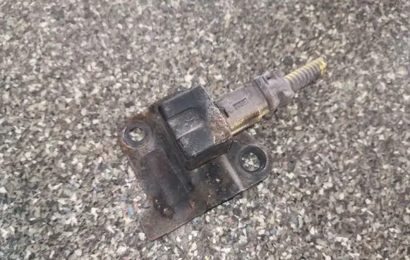 Subaru Legacy Airbag deployment crash/impact sensor 98231AE010