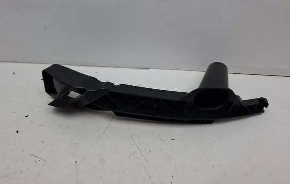 Front bumper mounting bracket
