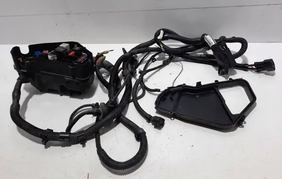Volkswagen Touareg II Fuse box set 7L0937576B