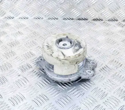 Mercedes-Benz C W205 Engine mount bracket A2052407800