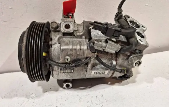 Renault Kadjar Air conditioning (A/C) compressor (pump) 926004EB2A