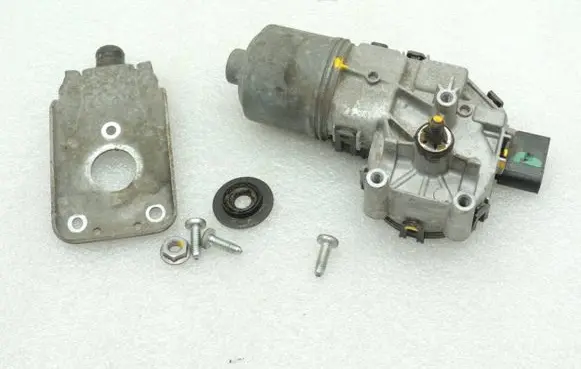 Alfa Romeo Giulietta Wiper motor 390243019 50509396