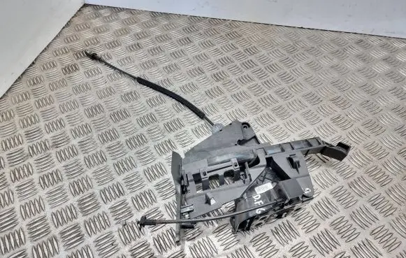 Ford C-MAX I Rear door lock 3M5AR26412BS A048069 1158M