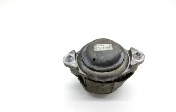 Mercedes-Benz GLK (X204) Engine mount bracket A2042402217
