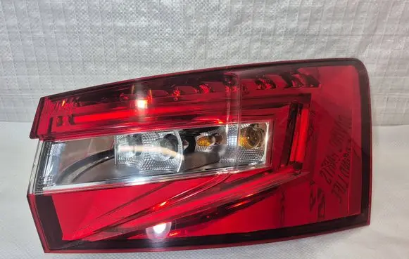 Skoda Superb B8 (3V) Rear/tail lights 3V9945208 3V9945712 00187278