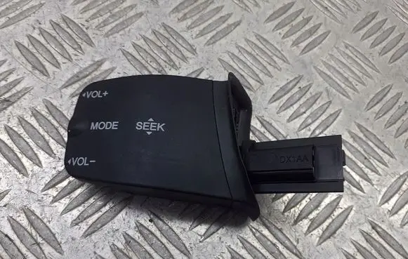 Ford Focus Multifunctional control switch/knob 3M5T-14K147-A