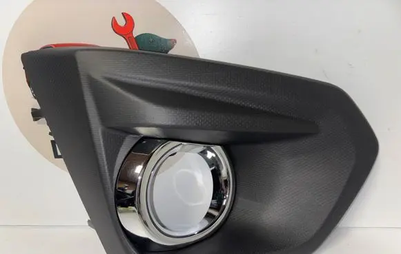Subaru Impreza IV Front fog light trim/grill 