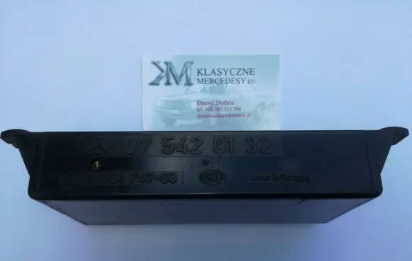 Mercedes-Benz SL R107 Rear light relay 1075420132