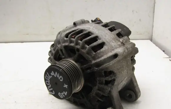 Opel Crossland X Generator/alternator 9670899580