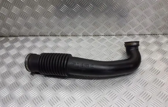 Ford Focus Air intake hose/pipe 4M51-9A673-BA