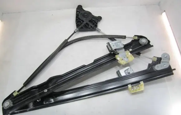 Volkswagen Caddy Front door electric window regulator 2K5837462 120719070543