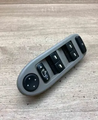 Citroen C5 Electric window control switch 96498423ZW
