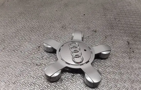 Audi A6 S6 C6 4F Original wheel cap 8R0601165