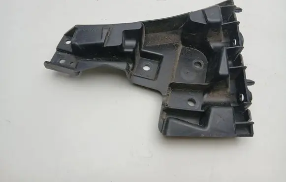 Volvo V60 Front bumper mounting bracket 31323833