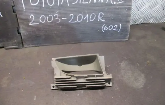 Toyota Avensis T250 Voltmeter 64155