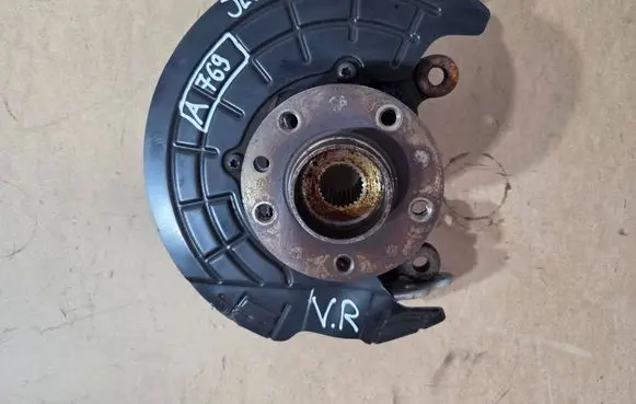 Jeep Compass Front wheel hub spindle knuckle A769