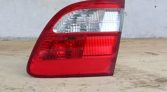Mercedes-Benz E W211 Tailgate rear/tail lights A2118201464