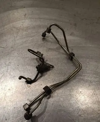 Peugeot 3008 I Fuel injector supply line/pipe 