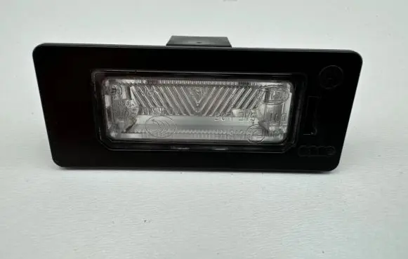 Audi Q5 SQ5 Number plate light 8T0943021