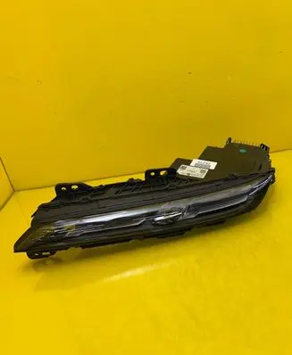 BMW 7 G70 Headlight/headlamp 9879935-09