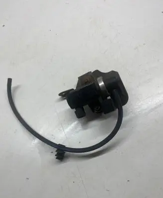 BMW 5 E39 Turbo solenoid valve 72279600 02T049 2247906