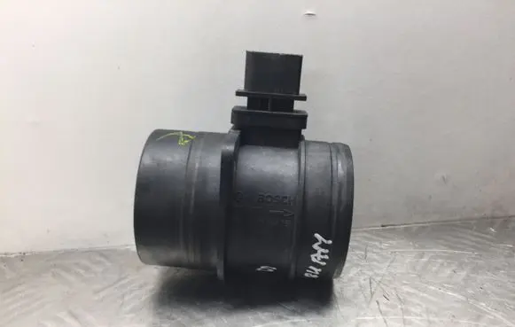 Volkswagen Tiguan Mass air flow meter 03G906461C 03G906461 0281002735