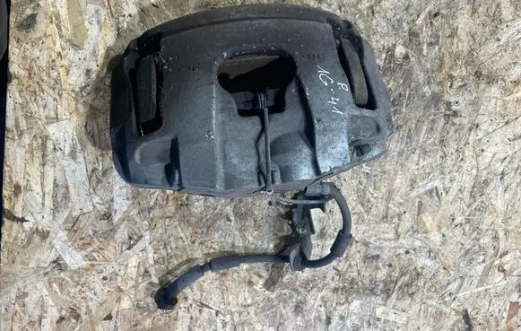 Audi A8 S8 D4 4H Front brake caliper 