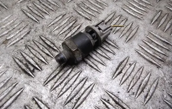 Toyota Corolla Verso AR10 Oil pressure sensor 401742