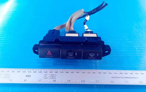 Toyota Avensis T220 Hazard light switch 5544620140