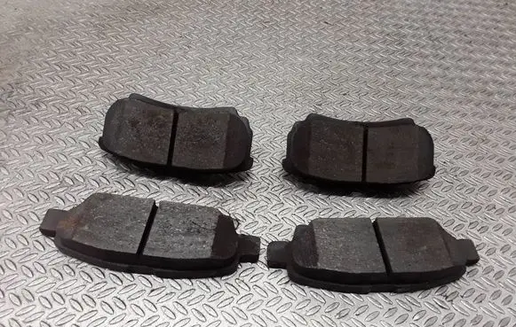 Dodge Caliber Brake pads (rear)
