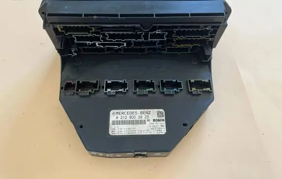 Mercedes-Benz E W212 SAM control unit A2129003925 A2129011007